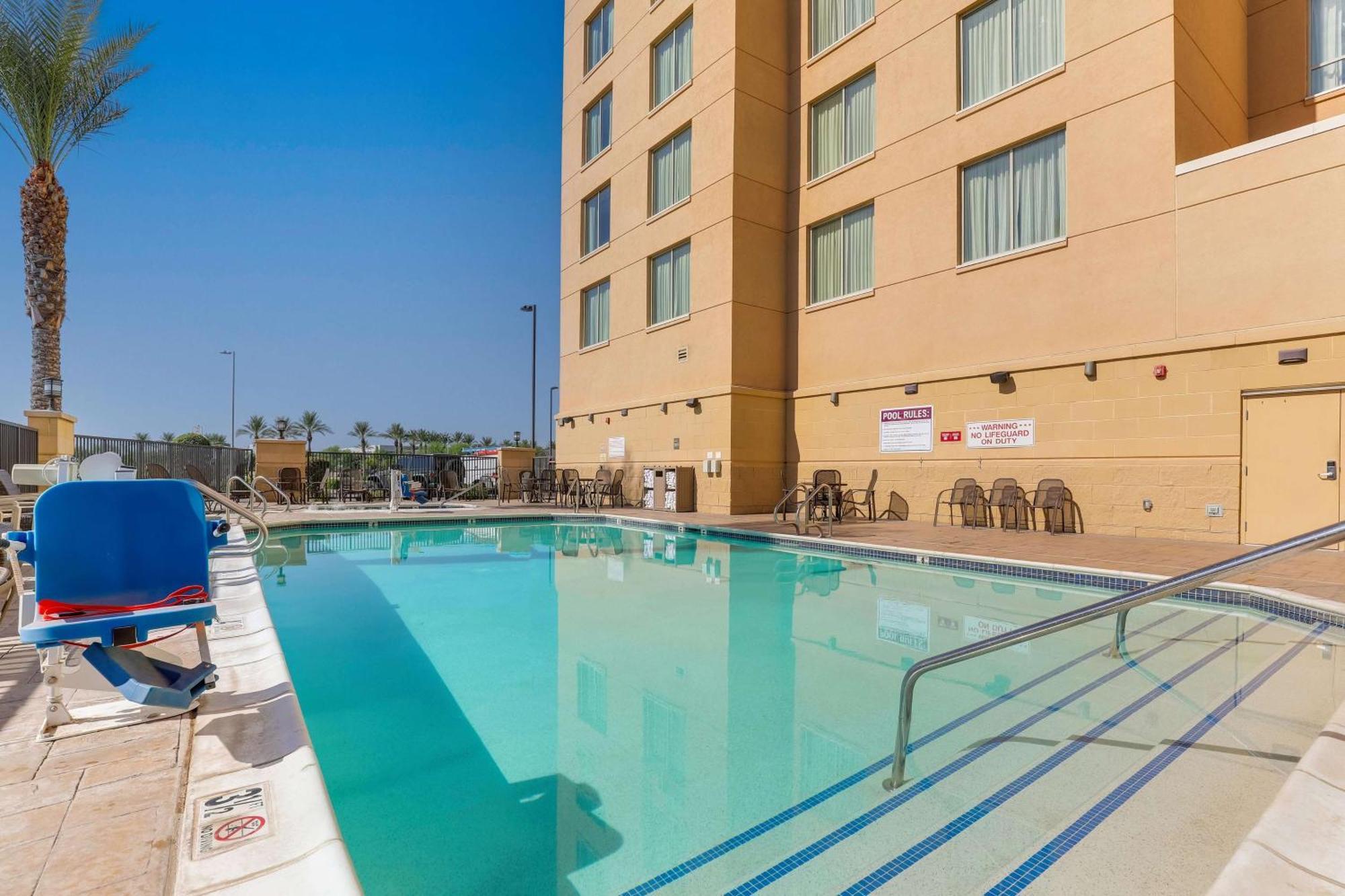 Drury Inn & Suites Phoenix Chandler Fashion Center Eksteriør bilde